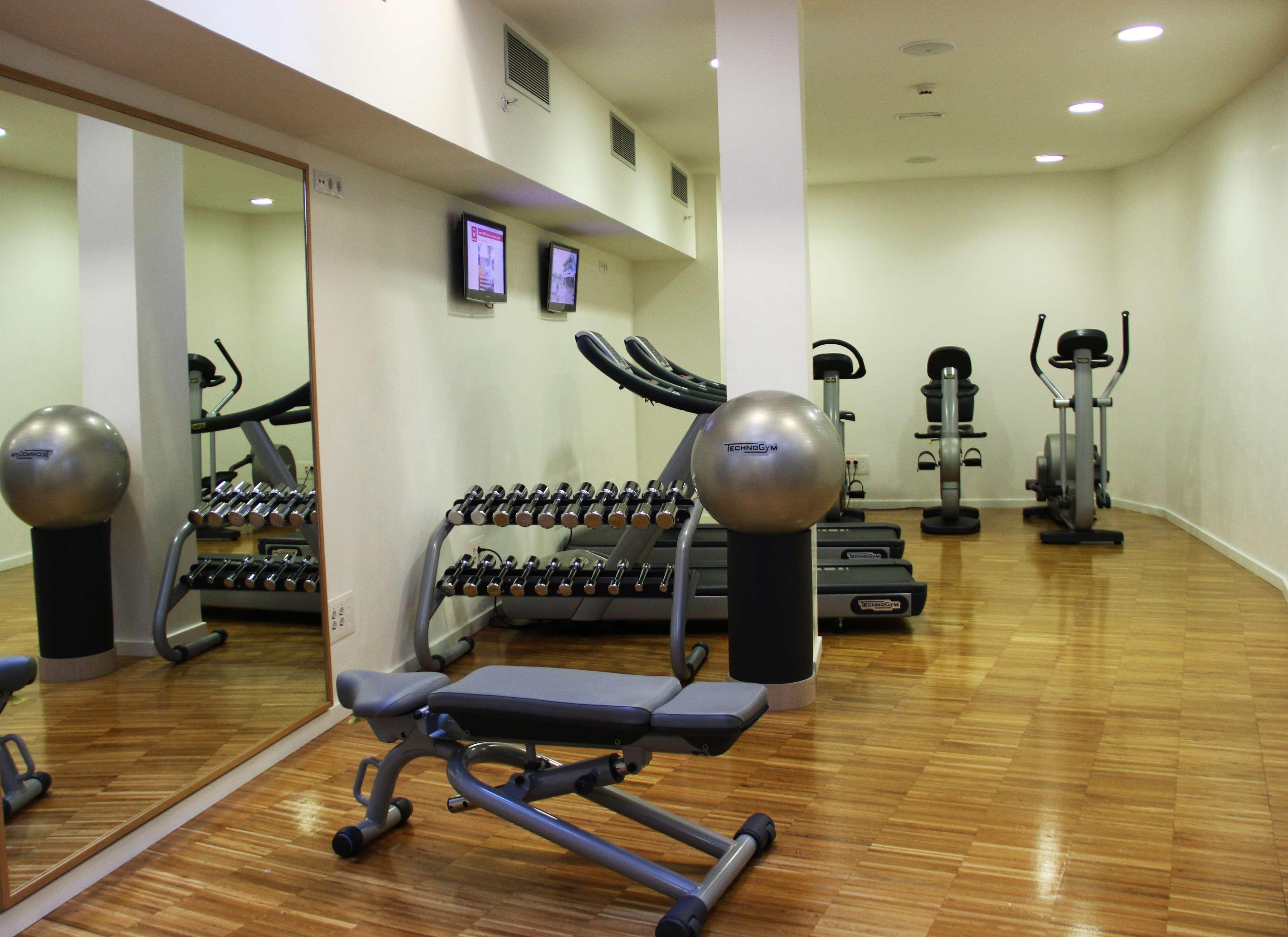 Hotel Ohla Barcellona Esterno foto A gym