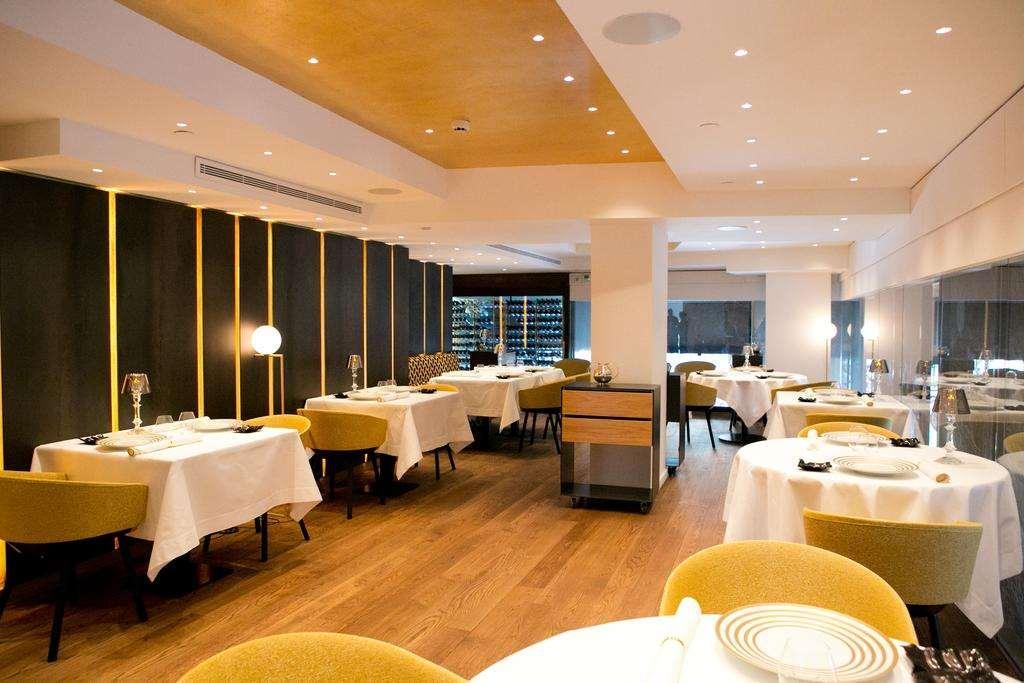 Hotel Ohla Barcellona Esterno foto Interior of the restaurant