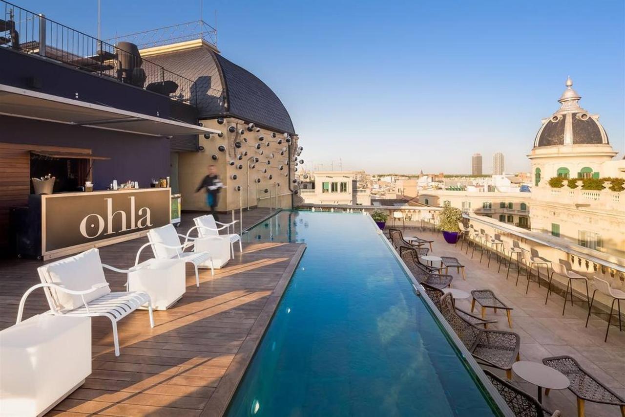 Hotel Ohla Barcellona Esterno foto The rooftop pool at the Onda