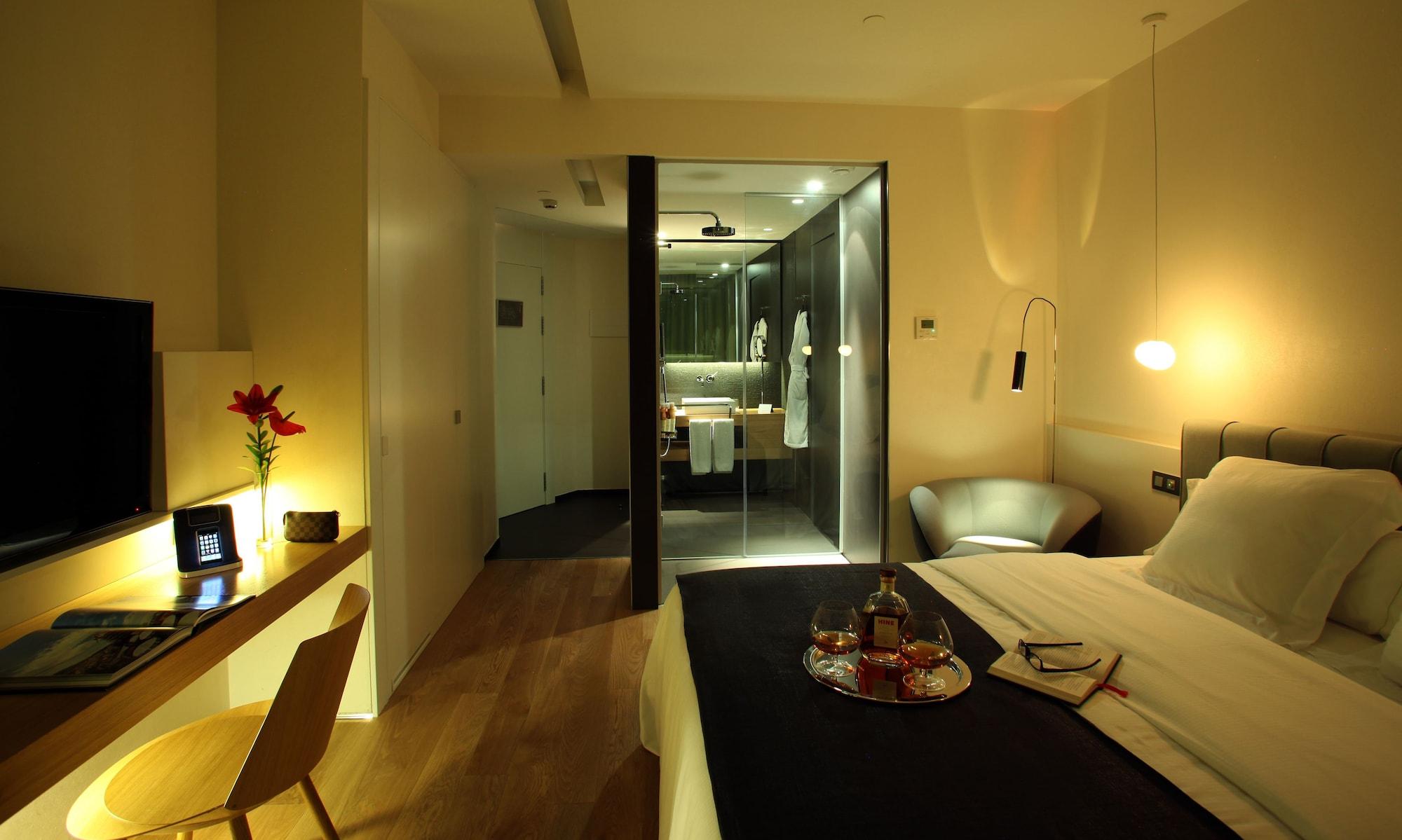 Hotel Ohla Barcellona Esterno foto A room at the hotel