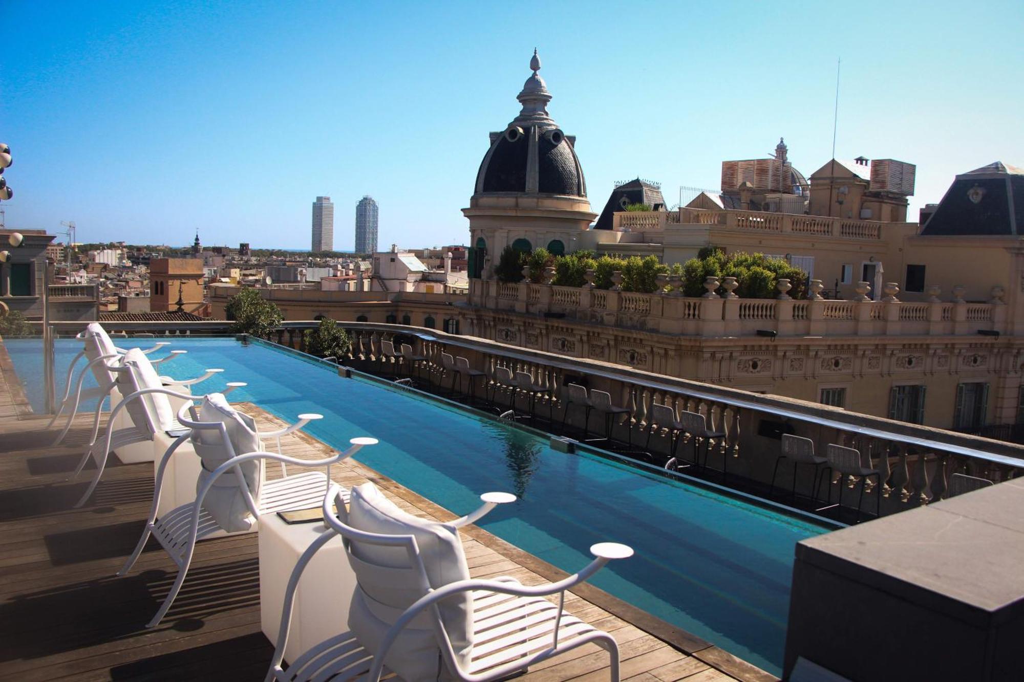 Hotel Ohla Barcellona Esterno foto The rooftop pool
