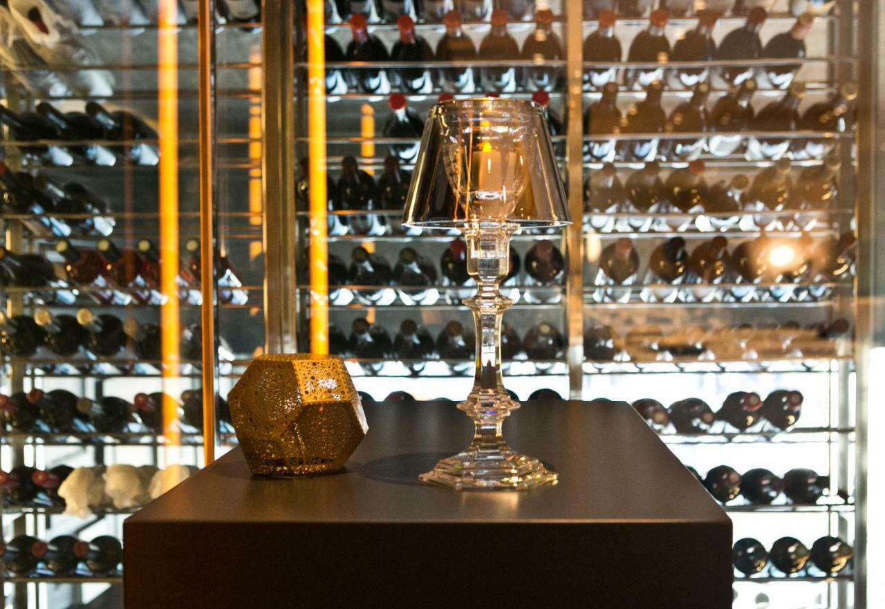 Hotel Ohla Barcellona Esterno foto Wine cellar