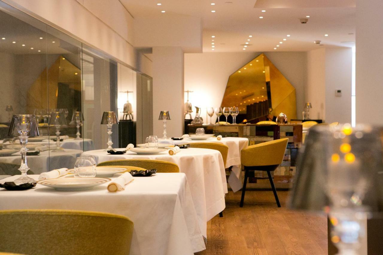 Hotel Ohla Barcellona Esterno foto Interior of the restaurant